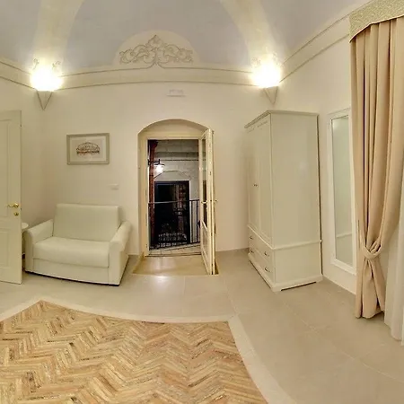 Palazzo Degli Abati Отель Матера