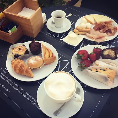 Отель Palazzo Degli Abati 4*